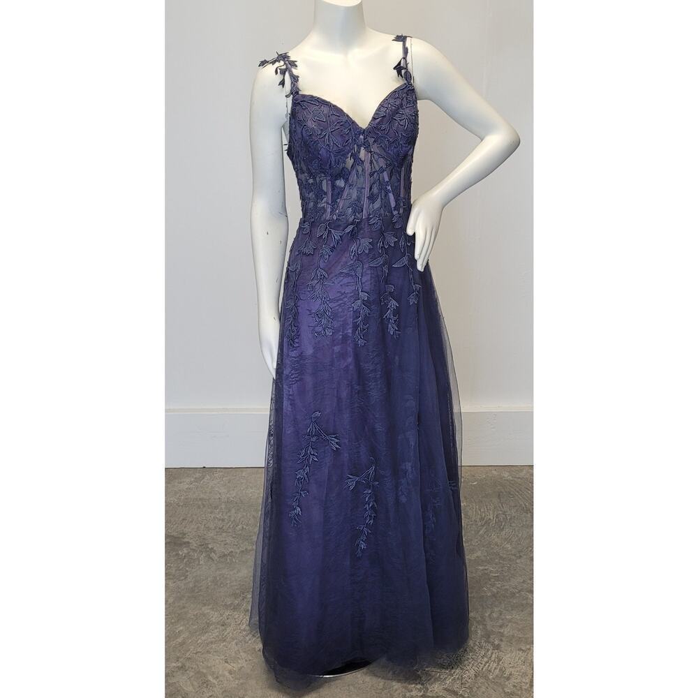 Chic Navy Lace Maxi Dress